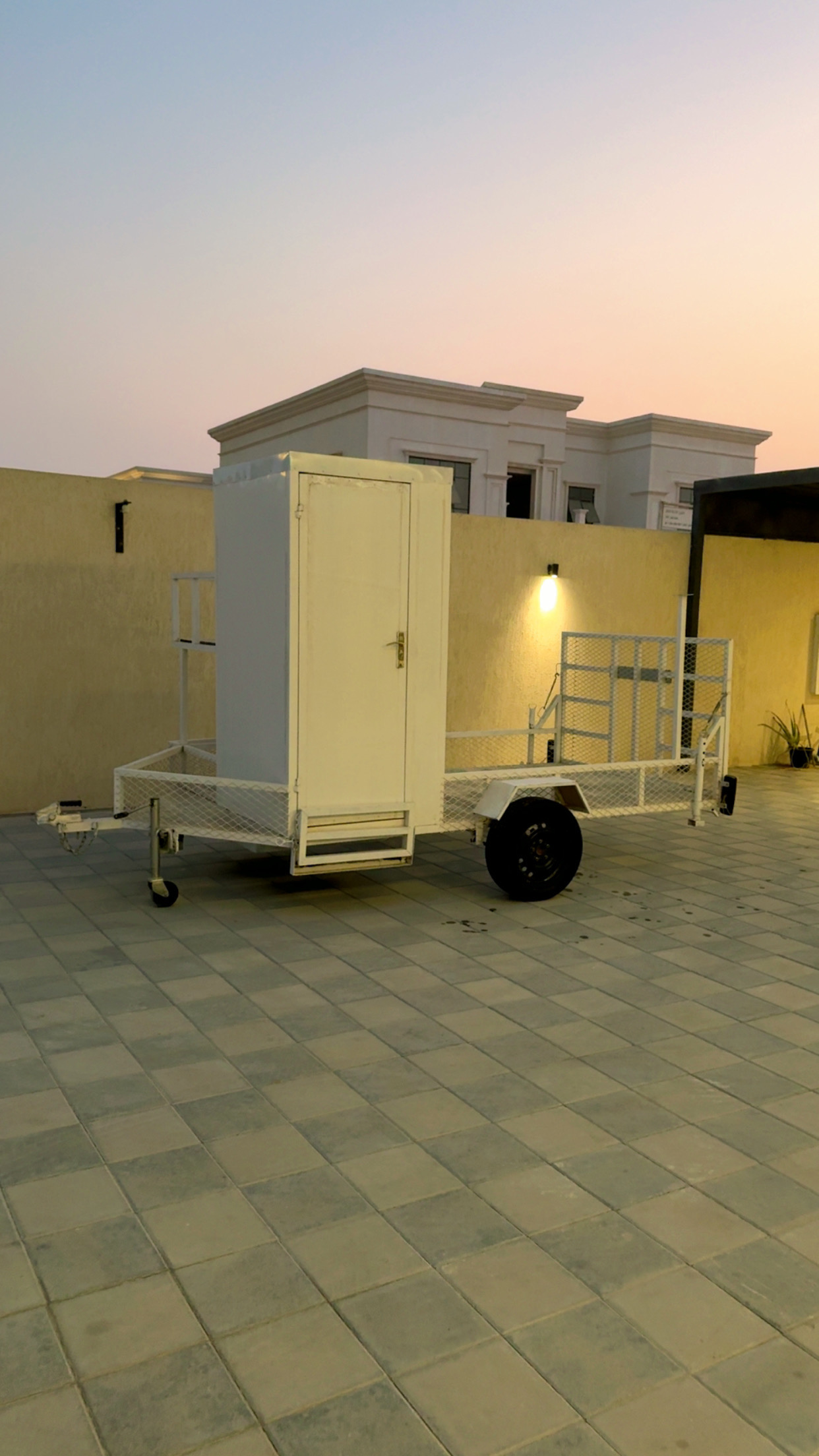 للبيع قالوصه  مقطوره بحمام