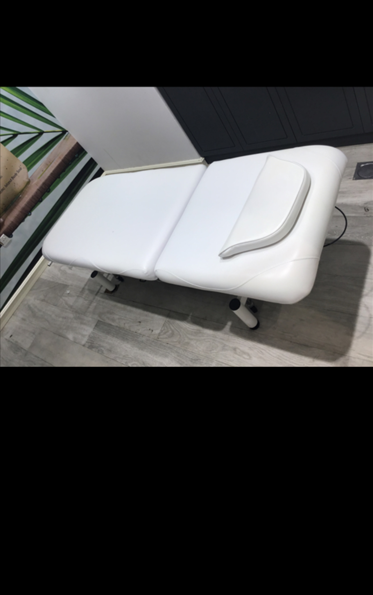 معدات صالون للبيع في ابوظبي بسعر مناسب للتواصل واتساب على رقم 0522209055