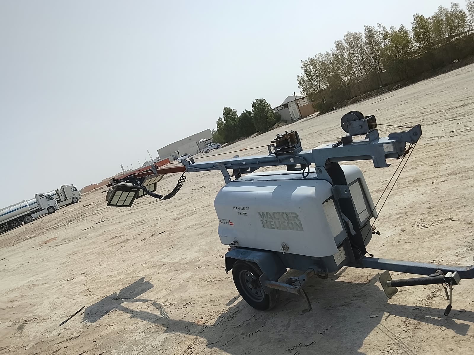 للبيع تاور لايت - برج انارة مع مولد كهربائي 6 kva