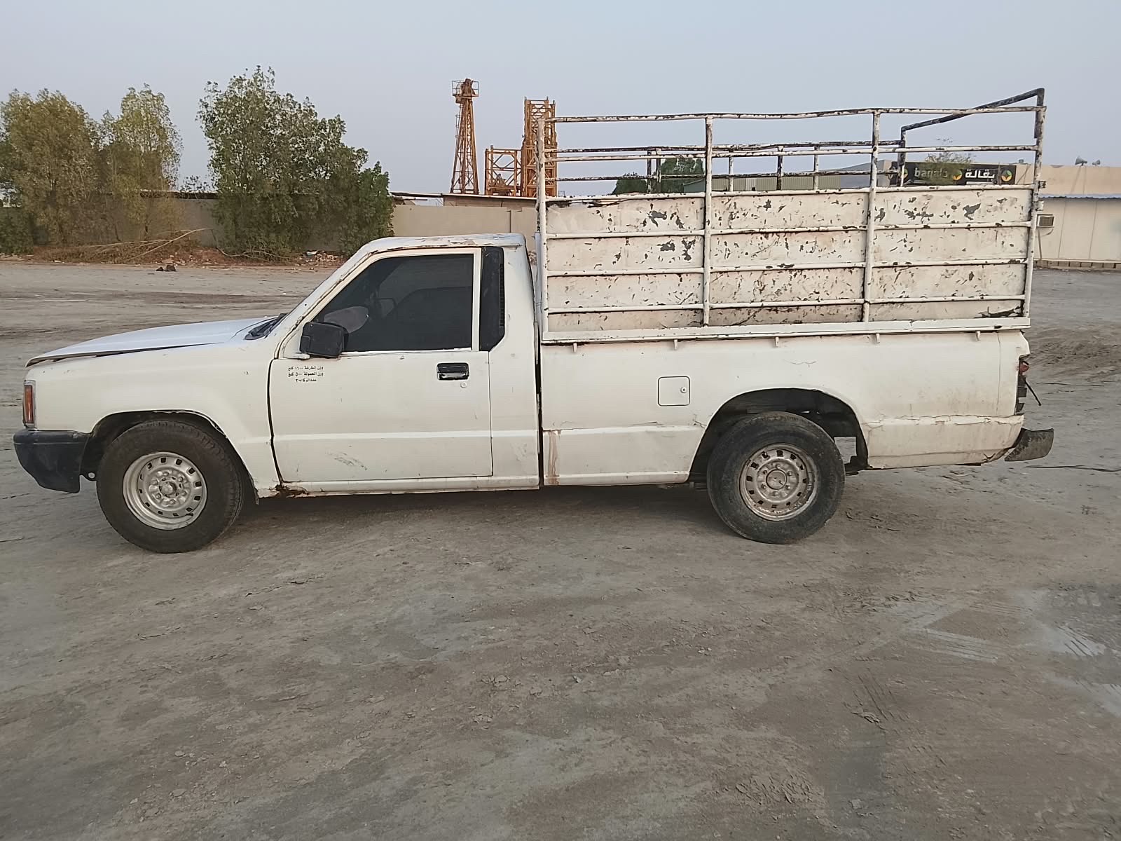 للبيع بيكب ميتسوبيشي سنجل كبينه 1 طن